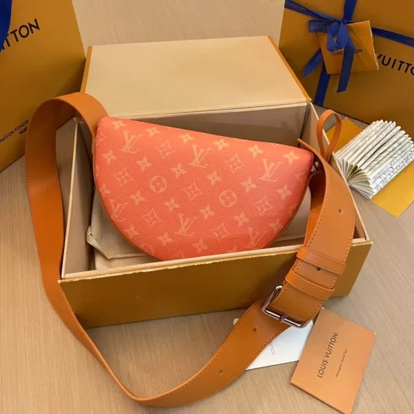 LV LV Moon 男士橙色印花斜揹包-M31029：圖片 3