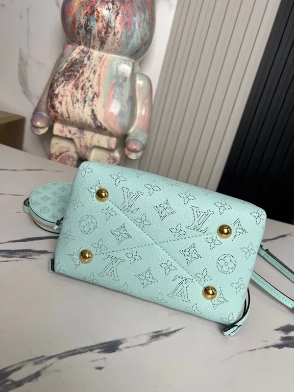 LV Flight Mode 系列Bella Mahina 小牛皮 水桶包-M25147：圖片 4