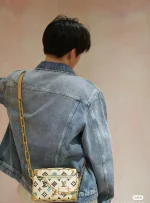 LV Mini Soft Trunk Monogram 盒子 男女通用斜揹包-M25132：圖片 15