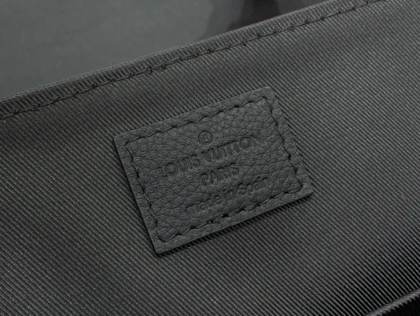 LV Messenger Voyager PM Monogram 黑色 斜揹包-M25121：圖片 14