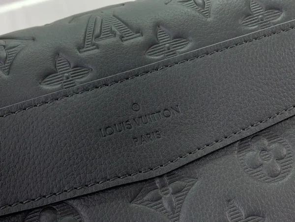 LV Messenger Voyager PM Monogram 黑色 斜揹包-M25121：圖片 10