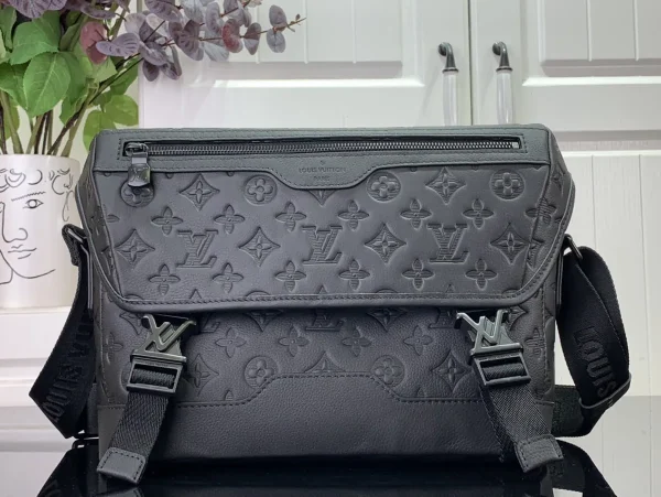 LV Messenger Voyager PM Monogram 黑色 斜揹包-M25121：圖片 6