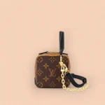 LV Dice Monogram 隨身包包-M47124