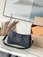 LV Liv Pochette Monogram EPI 斜挎單肩鏈條包-M83301：圖片 3