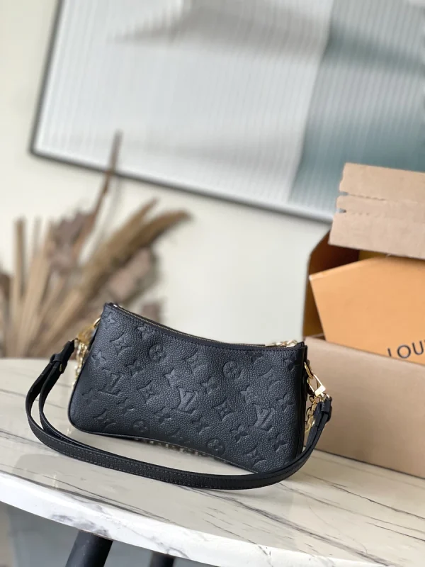 LV Liv Pochette Monogram EPI 斜挎單肩鏈條包-M83301：圖片 3