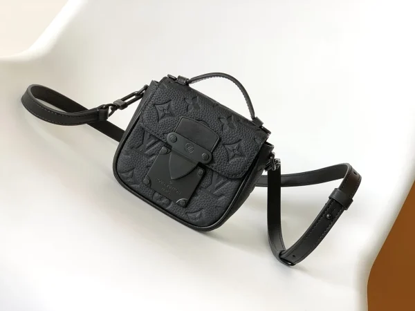 LV Pico S-Lock 男士壓花牛皮斜預袋-M83148：圖片 2