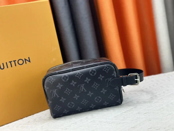 LV Locker Dopp Kit 黑花男士化妝包-M83113：圖片 3