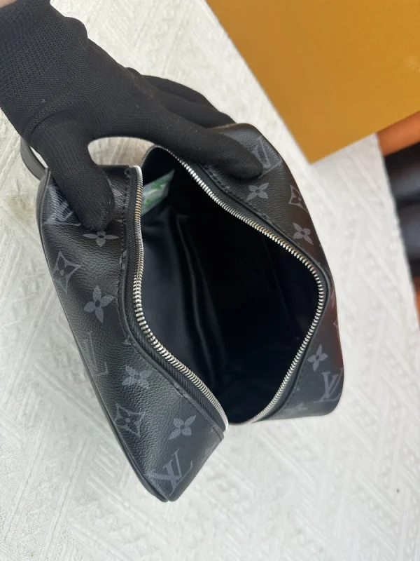 LV Locker Dopp Kit 黑花男士化妝包-M83113：圖片 8