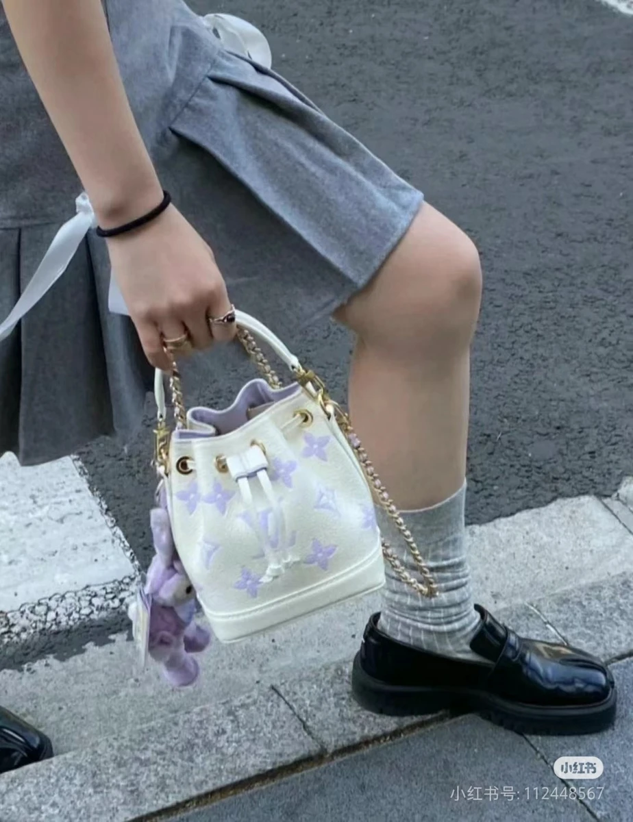 LV Nano Noé Monogram 水桶包包包-M82933 9 LV Nano Noé Monogram 水桶包包包-M82933