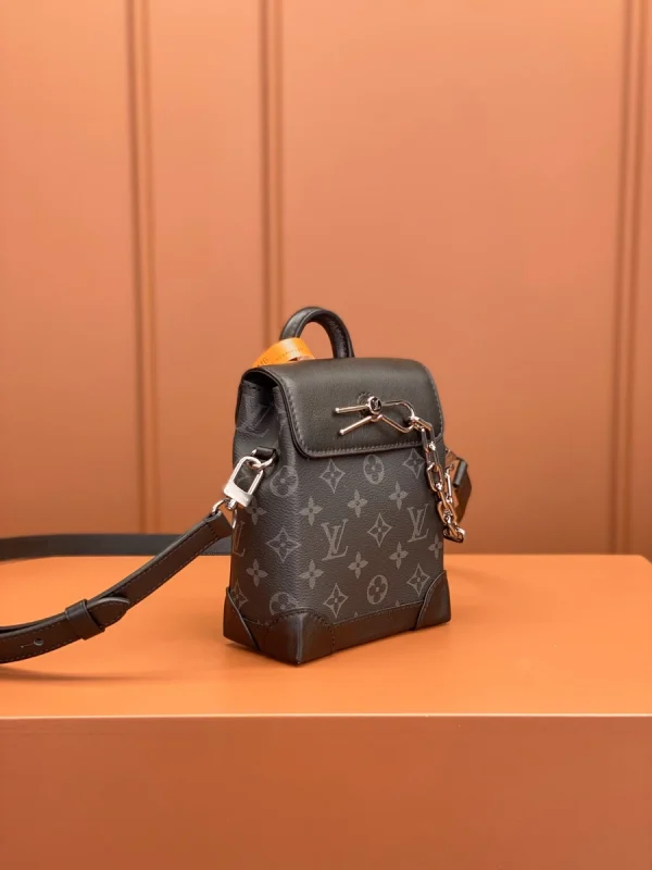 LV Nano Steamer 男士壓花斜揹包-M82774：圖片 3
