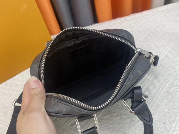 LV Nano Porte Documents Voyage 男生Monogram斜揹包 斜挎包-M82770：圖片 10