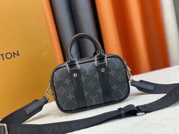 LV Nano Porte Documents Voyage 男生Monogram斜揹包 斜挎包-M82770：圖片 5