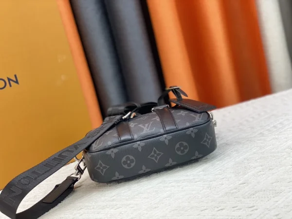 LV Nano Porte Documents Voyage 男生Monogram斜揹包 斜挎包-M82770：圖片 6