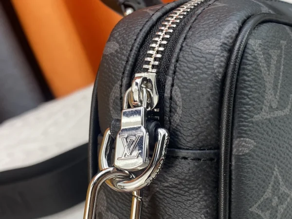 LV Nano Porte Documents Voyage 男生Monogram斜揹包 斜挎包-M82770：圖片 7