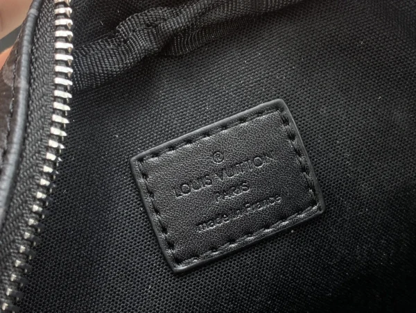 LV Nano Porte Documents Voyage 男生Monogram斜揹包 斜挎包-M82770：圖片 9