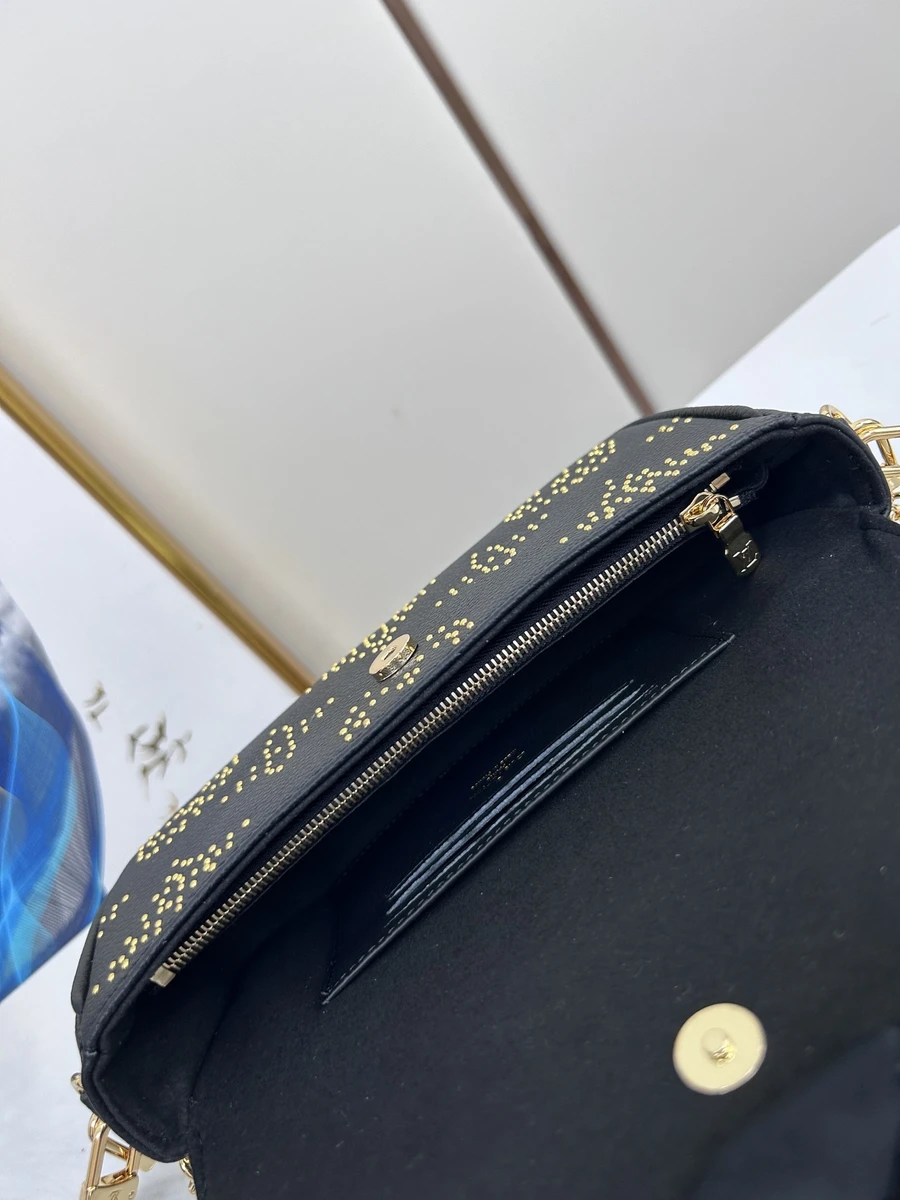LV Wallet on Chain Ivy Monogram EPI 鏈帶錢包-M82653 11 LV Wallet on Chain Ivy Monogram EPI 鏈帶錢包-M82653