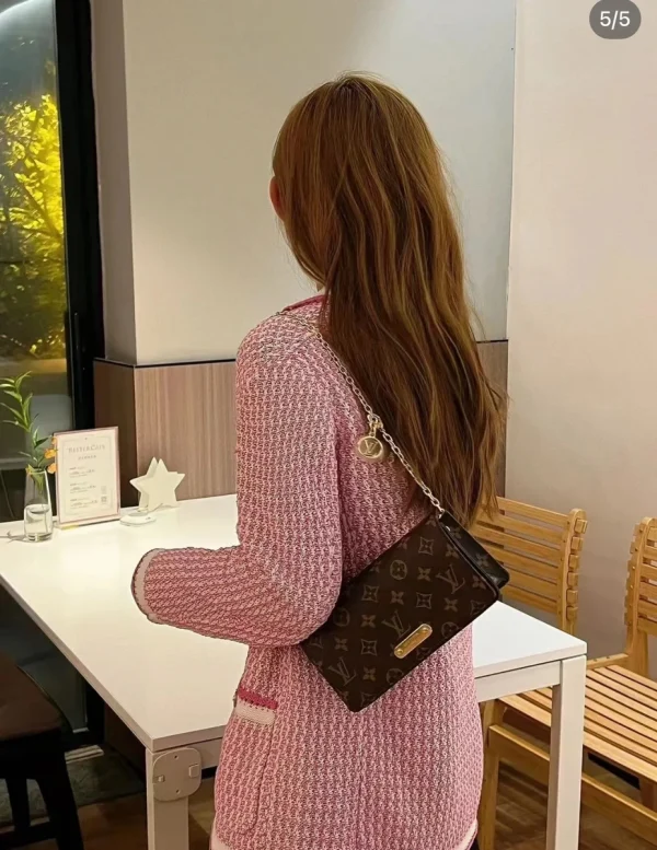 LV Wallet On Chain Lily Monogram 鏈帶錢包包包-M82509：圖片 14