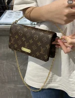 LV Wallet On Chain Lily Monogram 鏈帶錢包包包-M82509：圖片 18