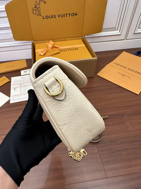 LV Wallet on Chain Ivy Monogram EPI鏈帶錢包包包-M82210：圖片 12