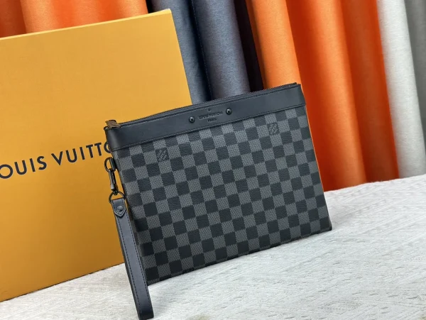LV Pochette To-Go 黑色棋盤格nan手拿包-M81569：圖片 4