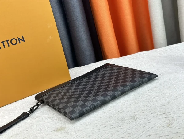 LV Pochette To-Go 黑色棋盤格nan手拿包-M81569：圖片 5