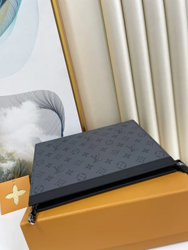 LV Pochette Voyage MM 男士百搭Monogram 手拿包-M69535：圖片 4