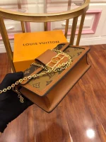 LV Dauphine Monogram 達芙妮 鏈帶包-M68746：圖片 5