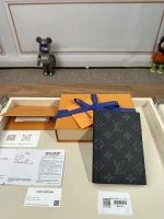 LV 男士牛皮黑花照封套 -M64501：圖片 3