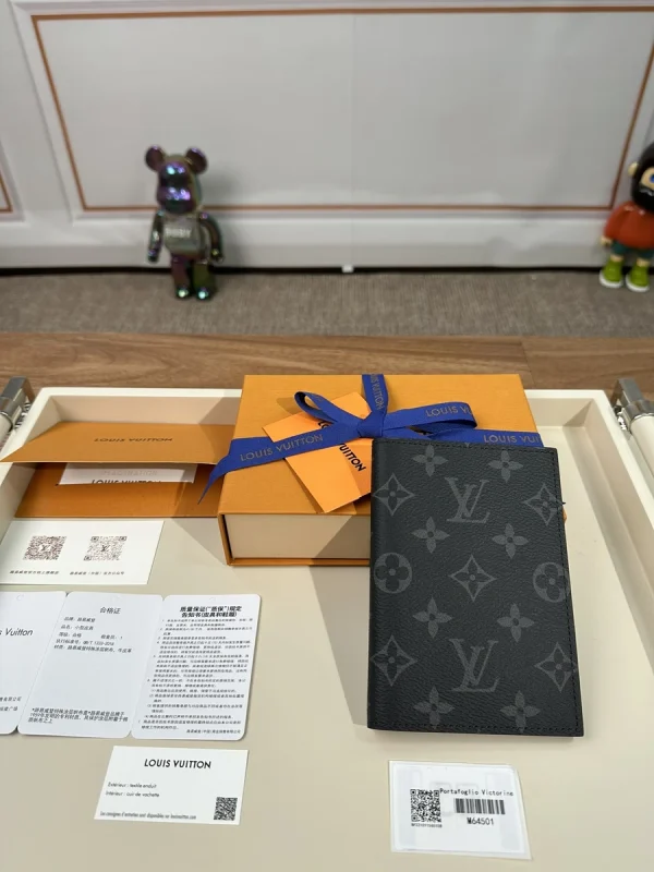 LV 男士牛皮黑花照封套 -M64501：圖片 3