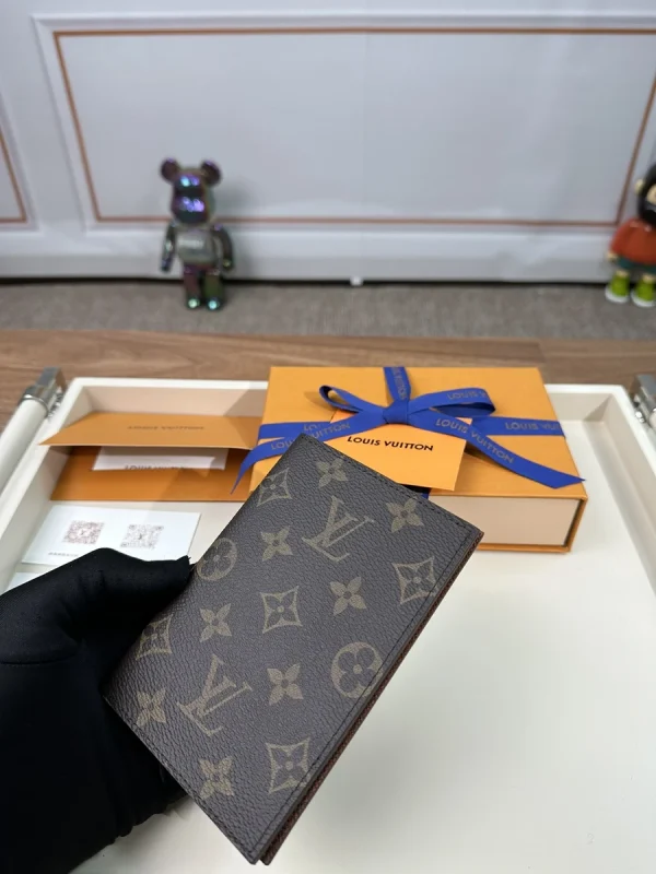 LV 可個人化訂製護照封套-M64502：圖片 5