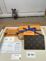 LV 可個人化訂製護照封套-M64502：圖片 2