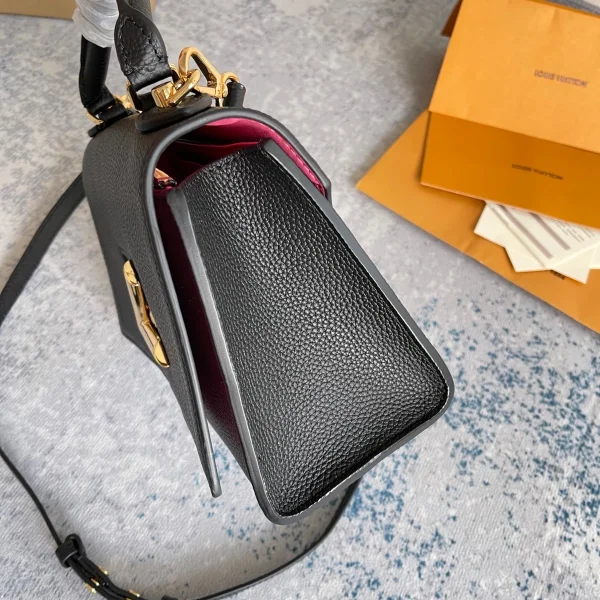 LV Twist One Handle PM Taurillon 斜挎包-M57093：圖片 11