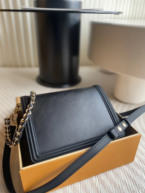 LV Dauphine MM Épi 達芙妮系列包包-M56141：圖片 4
