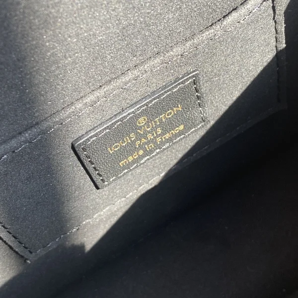 LV Mini Dauphine系列 EPI 鏈條包包-M55964：圖片 11