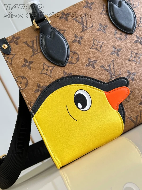 LV OnTheGo PM Monogram+趣味小鴨 雙手提托特包 -M47199：圖片 13
