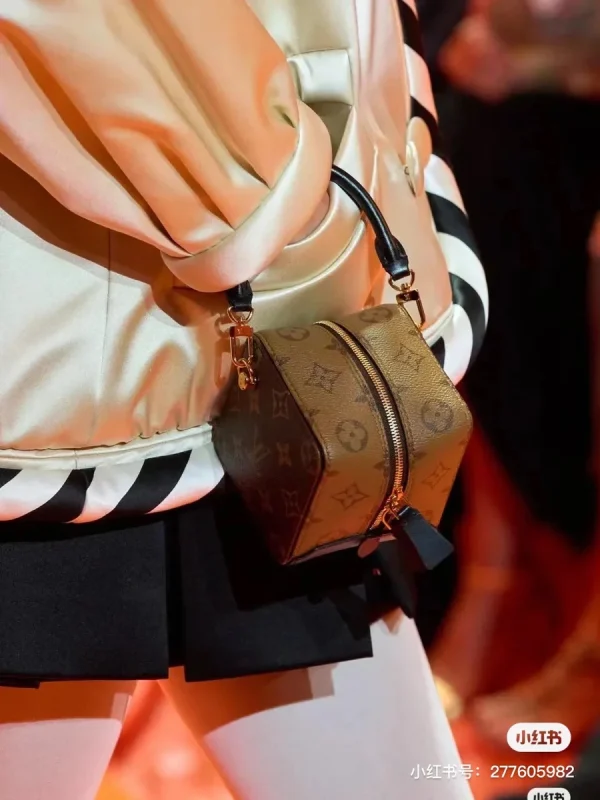 LV Dice Monogram 隨身包包-M47124：圖片 5
