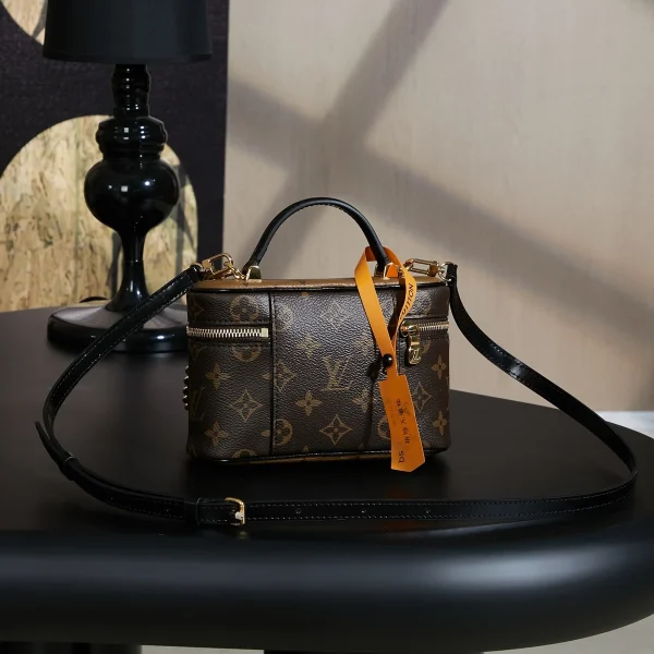 LV Vanity Chain Pouch Monogram 化妝箱 化妝包袋-M47125：圖片 11