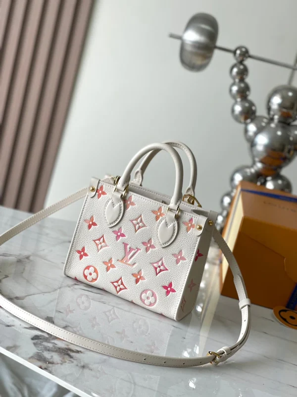 LV OnTheGo BB Monogram EPI 手提托特包購物包包-M47115：圖片 14