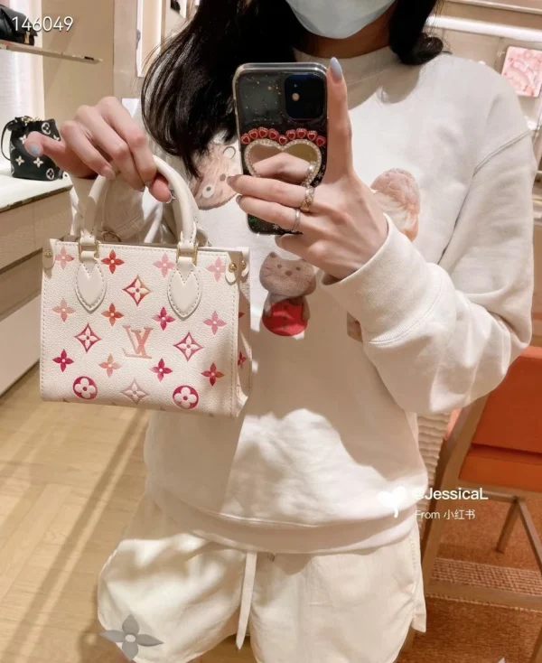LV OnTheGo BB Monogram EPI 手提托特包購物包包-M47115：圖片 4