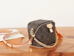 LV Just In Case Monogram 鏈條斜揹包-M47096：圖片 3