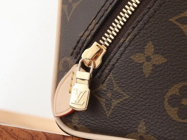 LV Just In Case Monogram 鏈條斜揹包-M47096：圖片 8