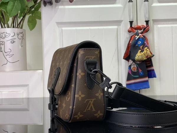 LV Montsouris PM 老花郵差包 -M47060：圖片 17