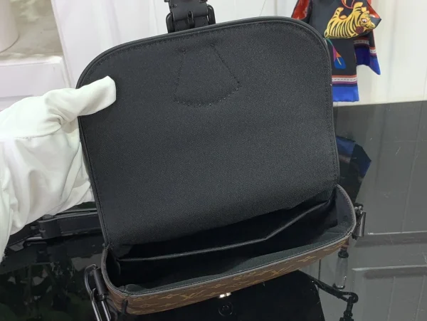 LV Montsouris PM 老花郵差包 -M47060：圖片 19