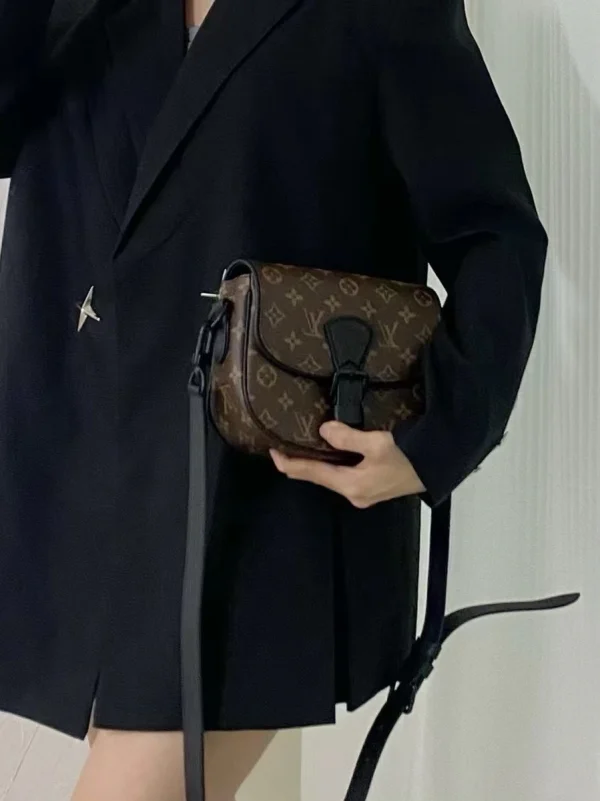 LV Montsouris PM 老花郵差包 -M47060：圖片 2