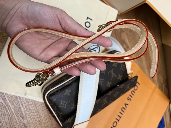LV Vivacité Monogram 寬肩帶 麻將包-M46999：圖片 13