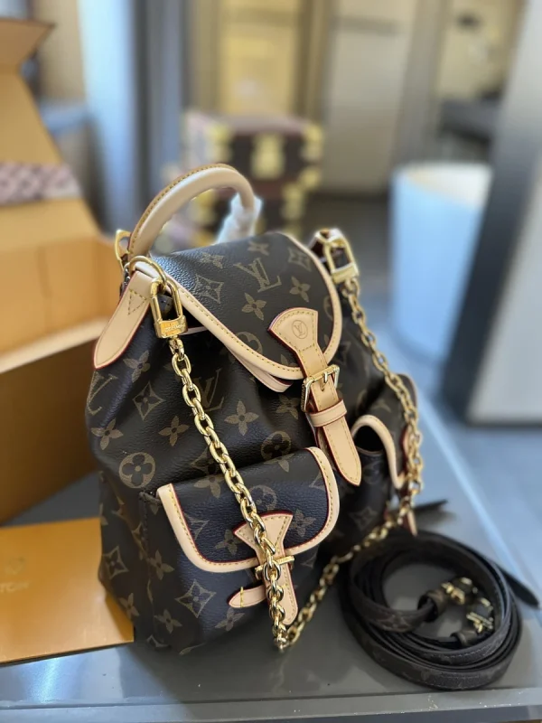 LV Excursion PM Monogram 雙肩旅行包 背包-M46932：圖片 11
