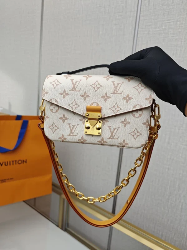 LV Pochette Métis East West Monogram Dune 鏈條麻將包-M46914：圖片 6