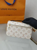 LV Pochette Métis East West Monogram Dune 鏈條麻將包-M46914：圖片 10