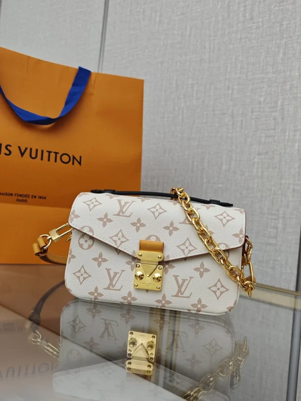 LV Pochette Métis East West Monogram Dune 鏈條麻將包-M46914：圖片 7