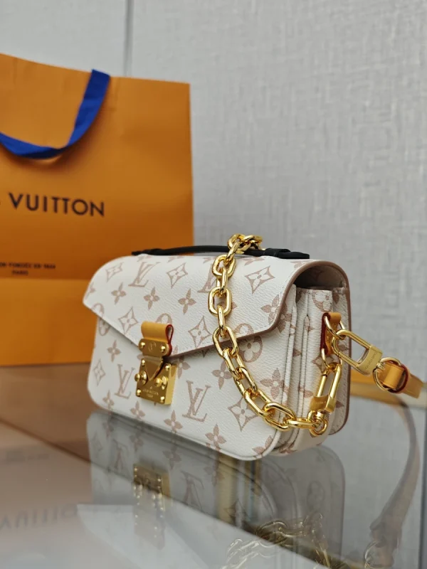 LV Pochette Métis East West Monogram Dune 鏈條麻將包-M46914：圖片 8
